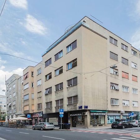 Studio Apartments Near Park Zrinjevac Zagreb Bagian luar foto