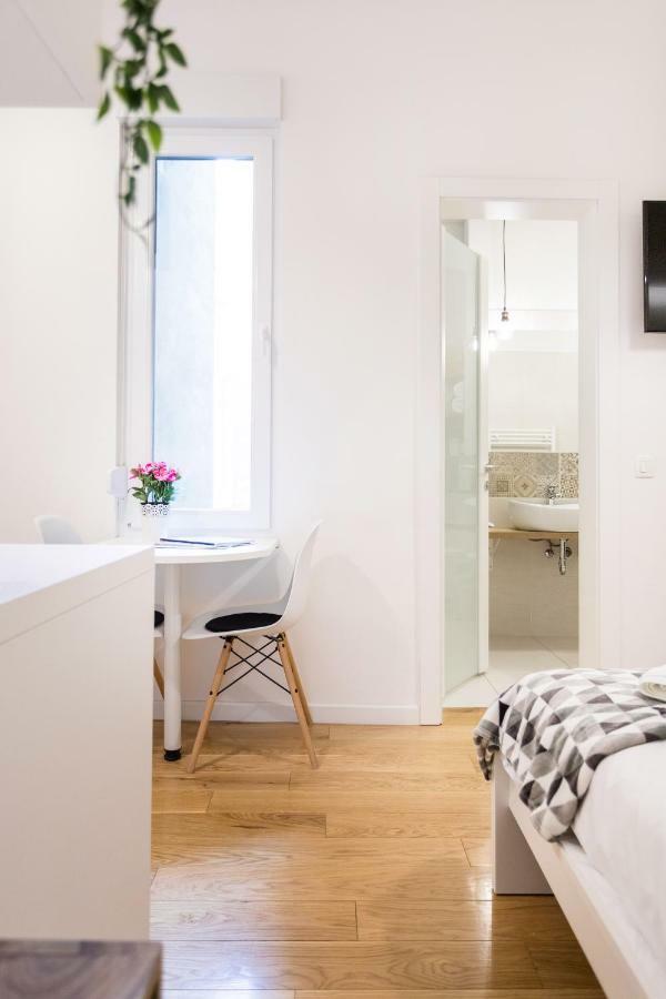 Studio Apartments Near Park Zrinjevac Zagreb Bagian luar foto
