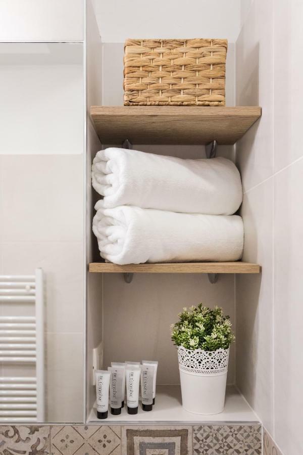 Studio Apartments Near Park Zrinjevac Zagreb Bagian luar foto