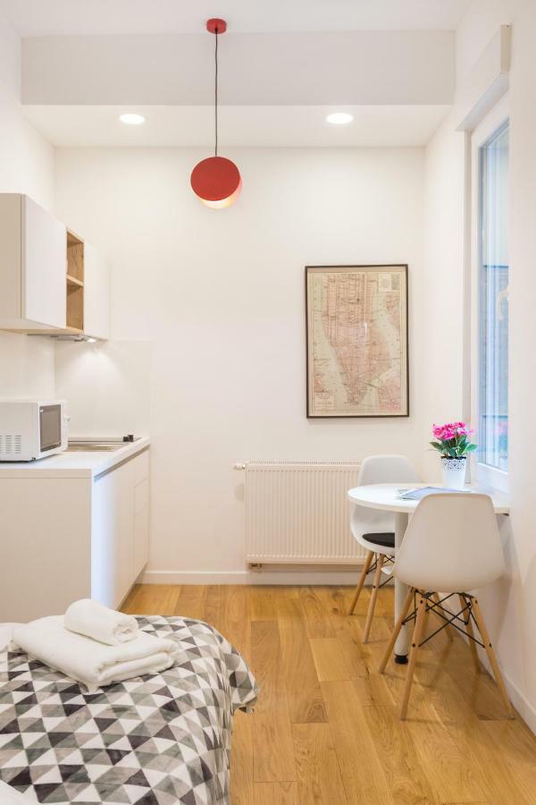 Studio Apartments Near Park Zrinjevac Zagreb Bagian luar foto