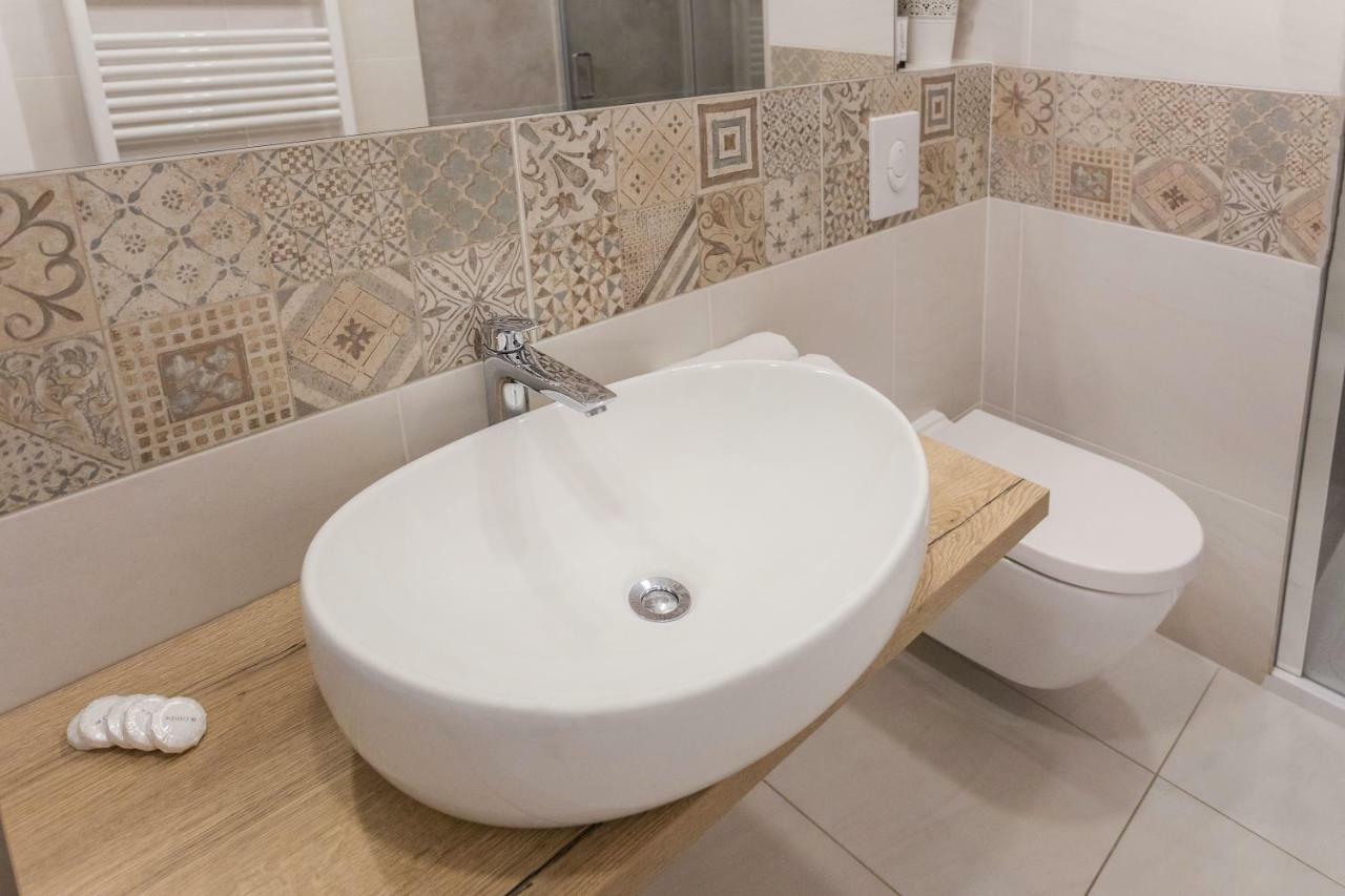 Studio Apartments Near Park Zrinjevac Zagreb Bagian luar foto