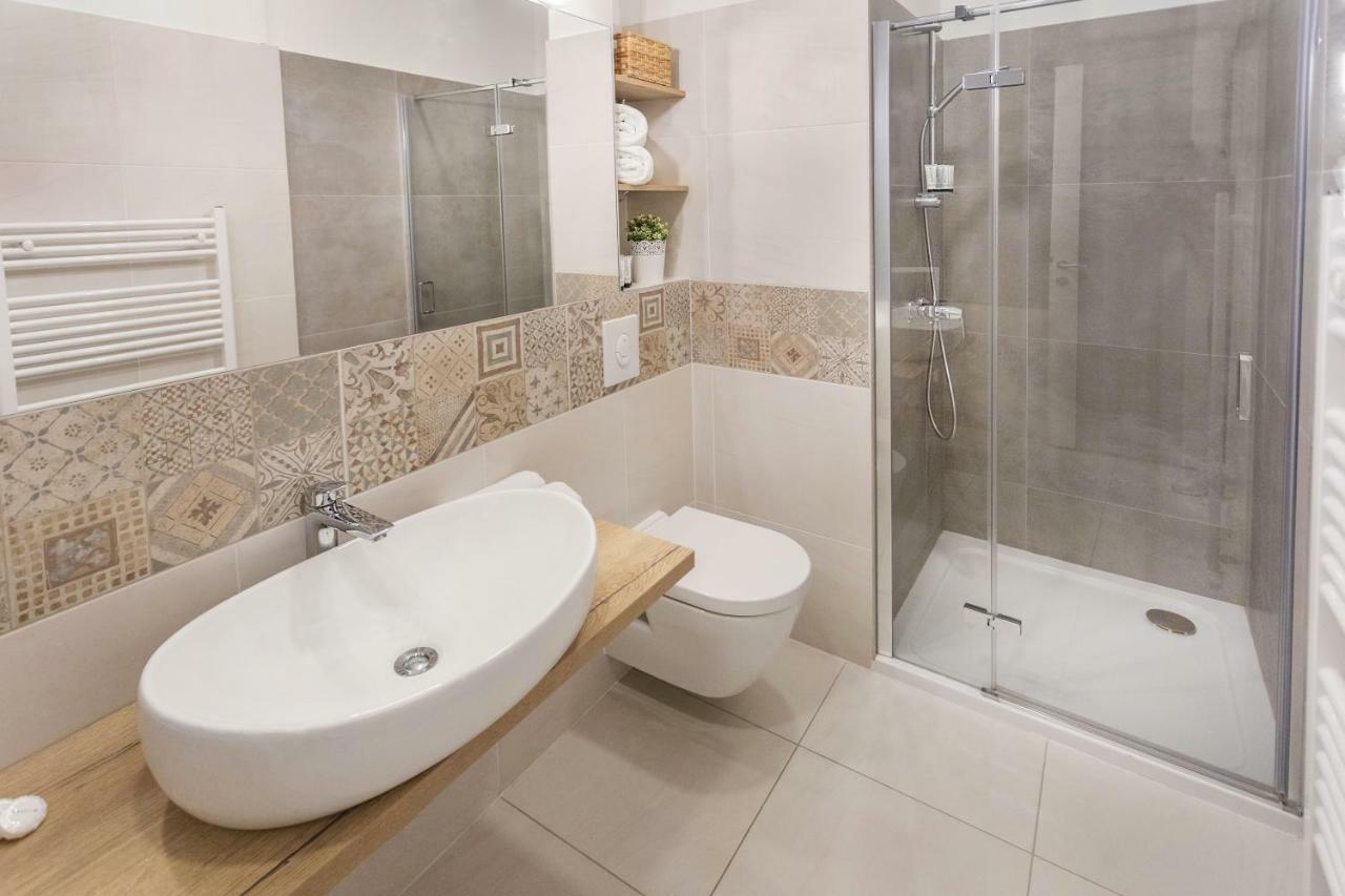 Studio Apartments Near Park Zrinjevac Zagreb Bagian luar foto