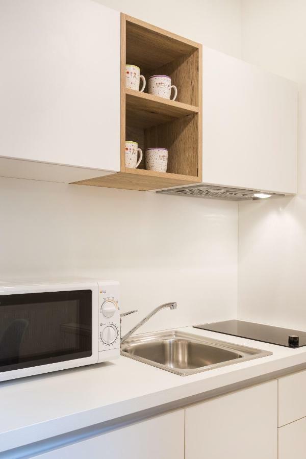 Studio Apartments Near Park Zrinjevac Zagreb Bagian luar foto