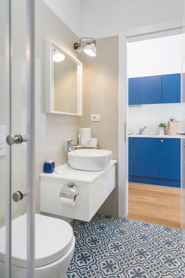 Studio Apartments Near Park Zrinjevac Zagreb Bagian luar foto